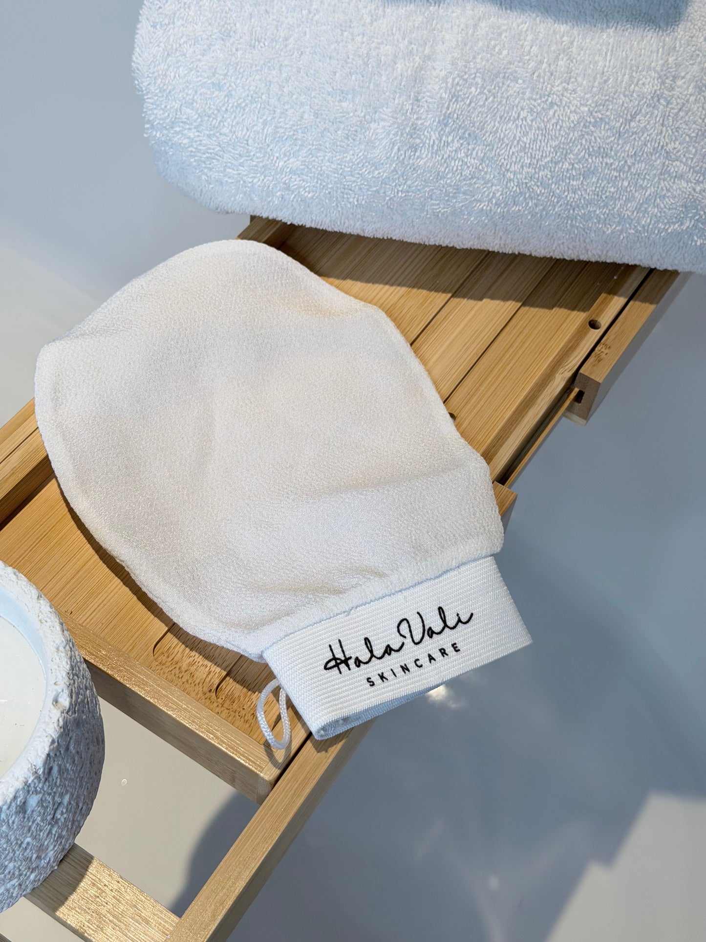 Hala Vali Exfoliating Gloves