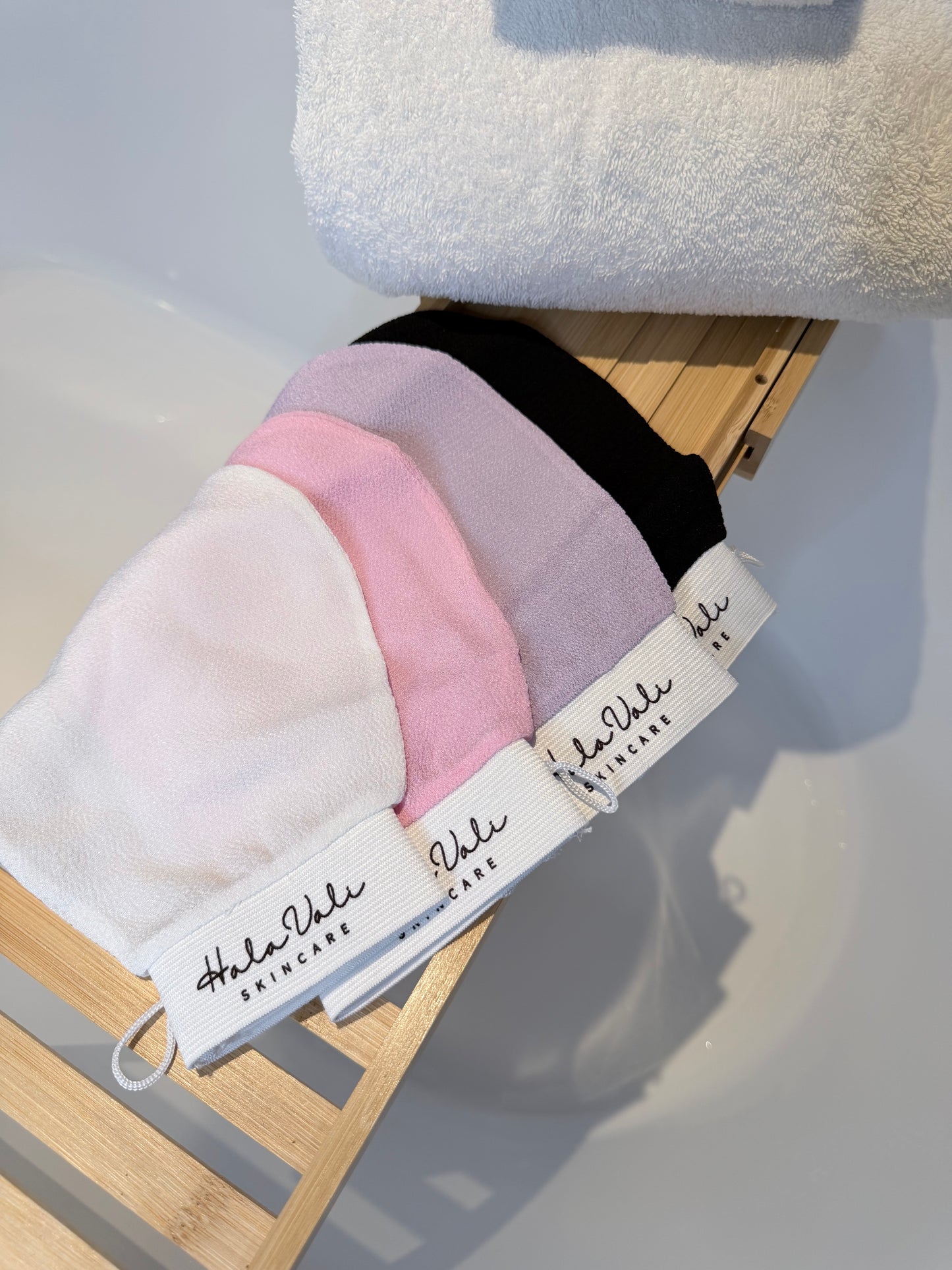 Hala Vali Exfoliating Gloves