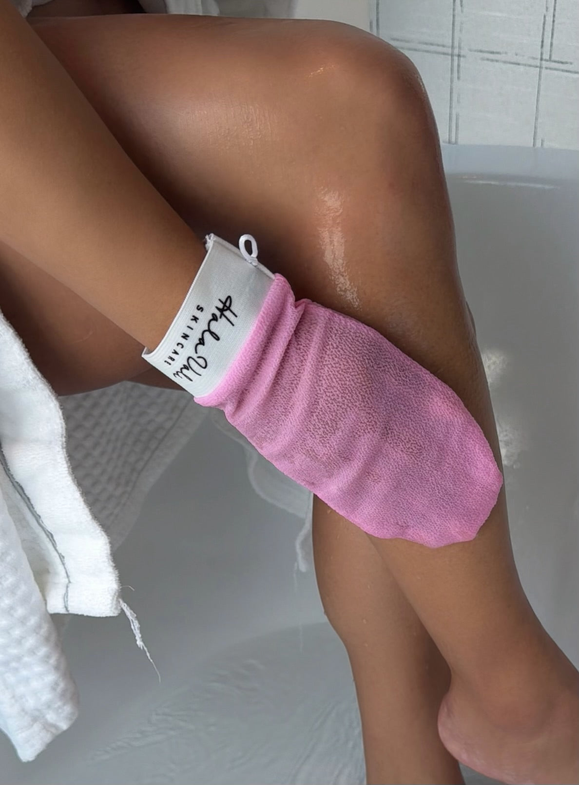 Hala Vali Exfoliating Gloves